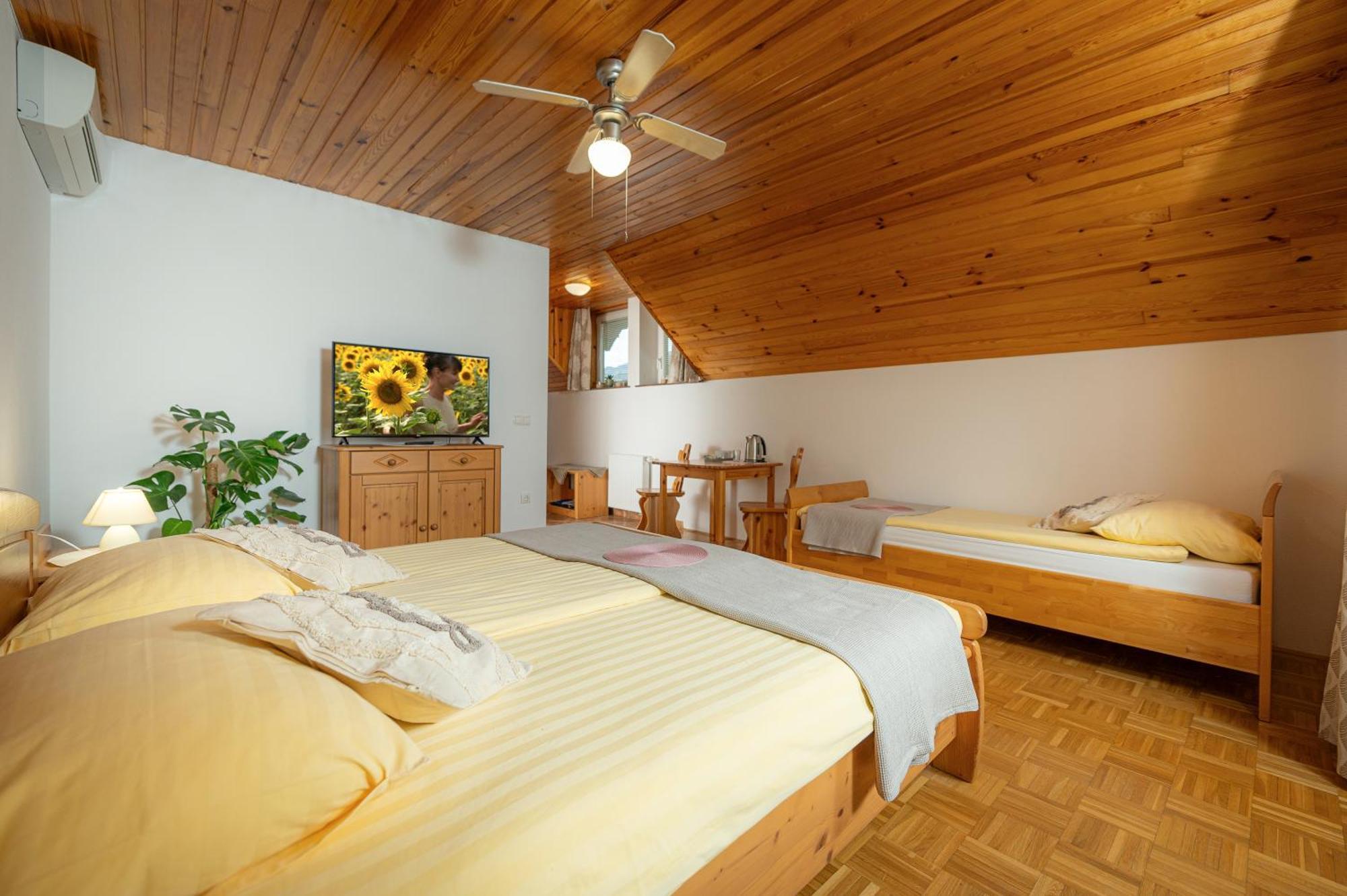 Rooms & Apartments Pr Matjon 布莱德 外观 照片