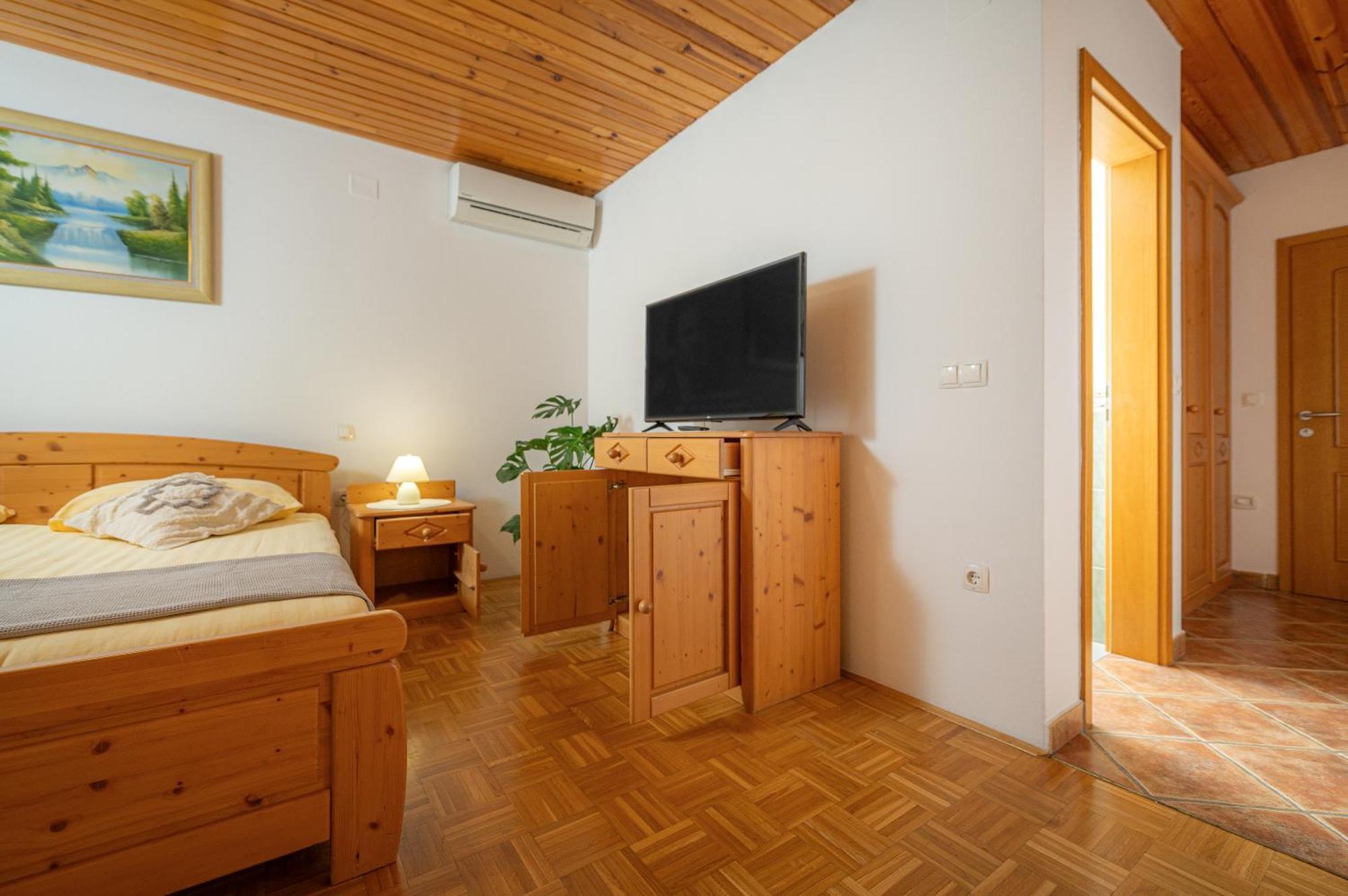 Rooms & Apartments Pr Matjon 布莱德 外观 照片