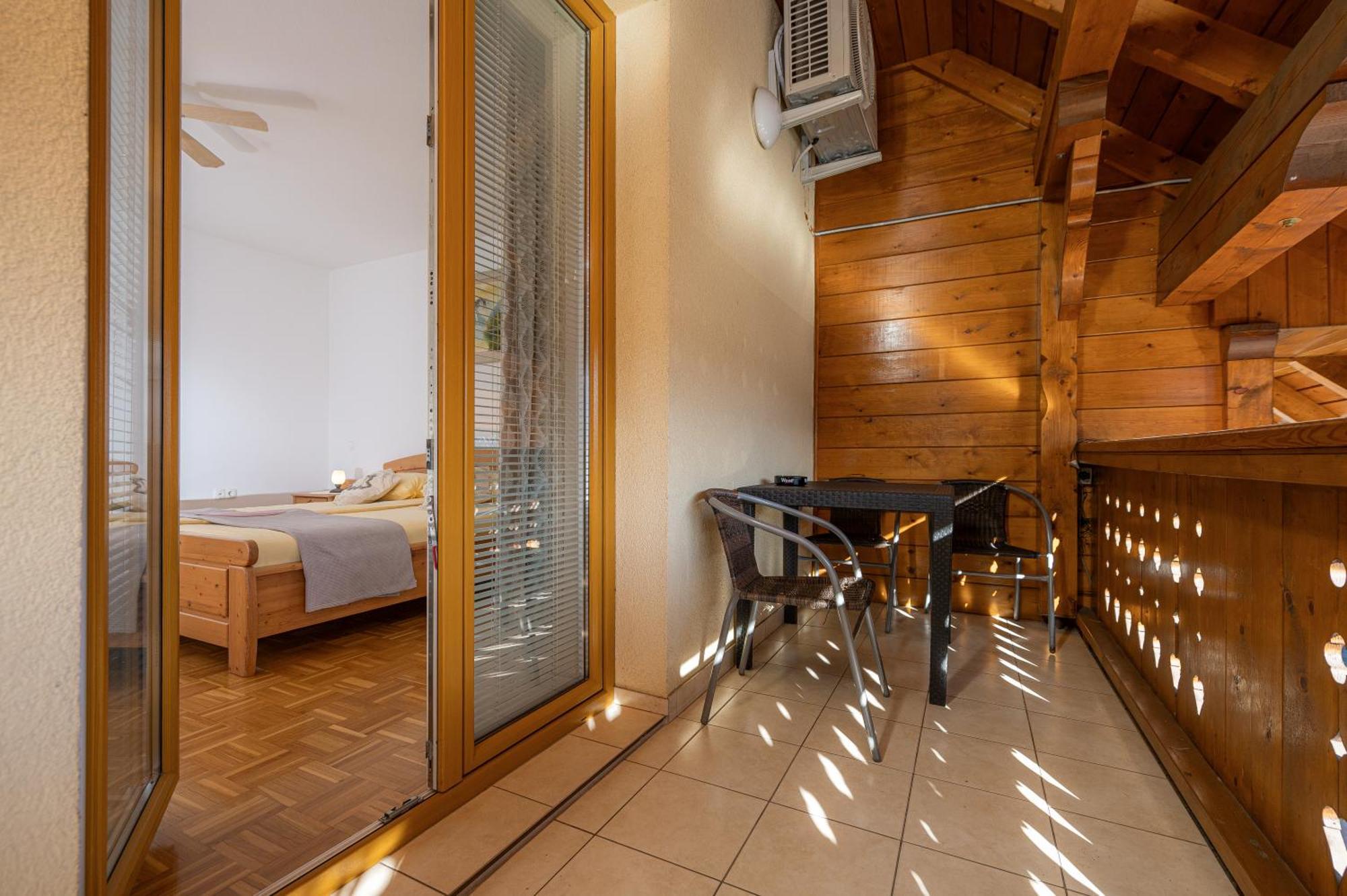 Rooms & Apartments Pr Matjon 布莱德 外观 照片