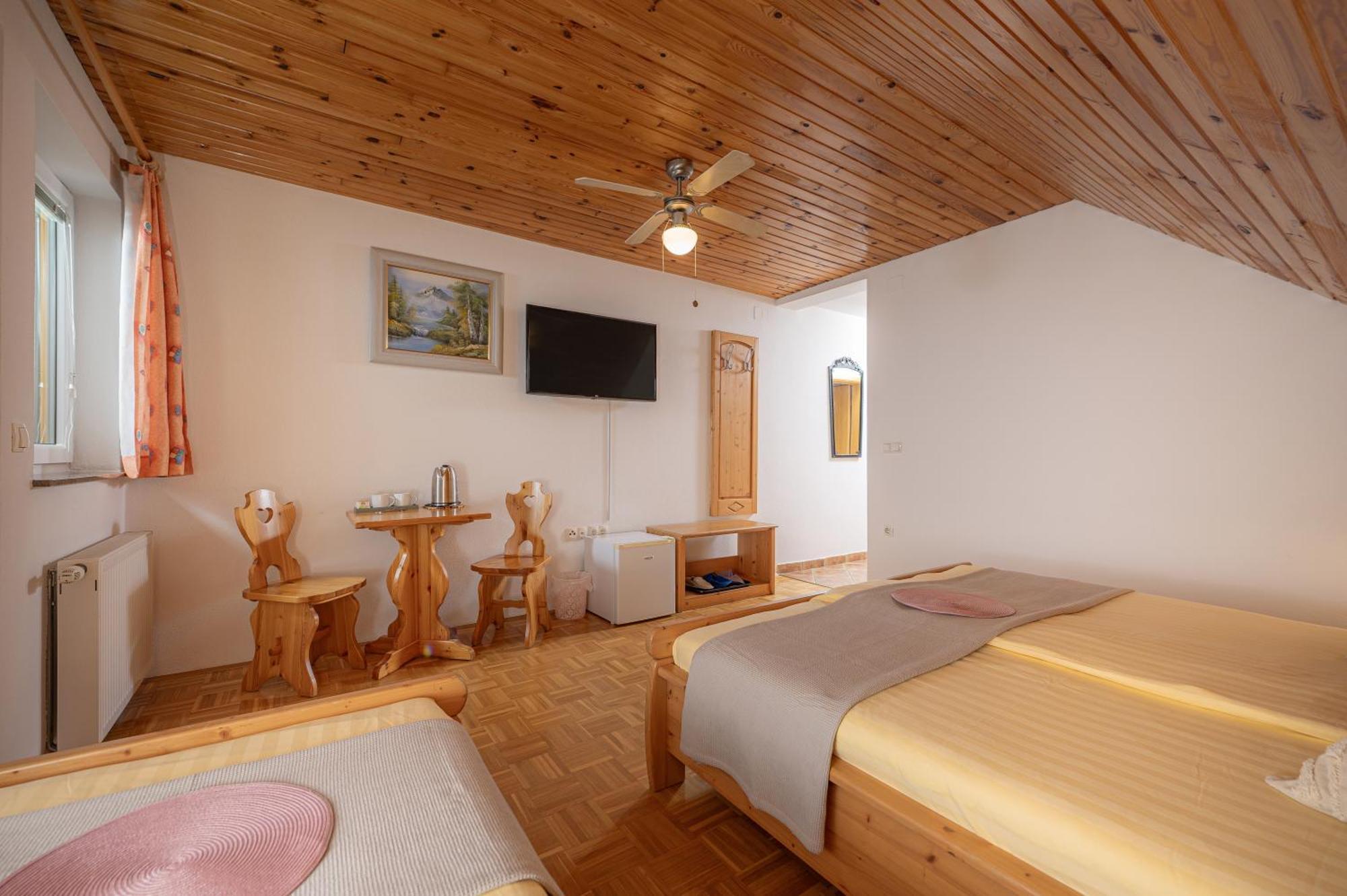 Rooms & Apartments Pr Matjon 布莱德 外观 照片